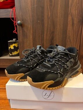 Javi Men Sneakers